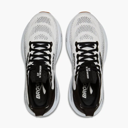 White/Black/White